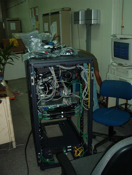 Serverrack. Telesur (Surinam)